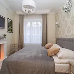Apartamento Elegant Victus Close To The By Renters *
