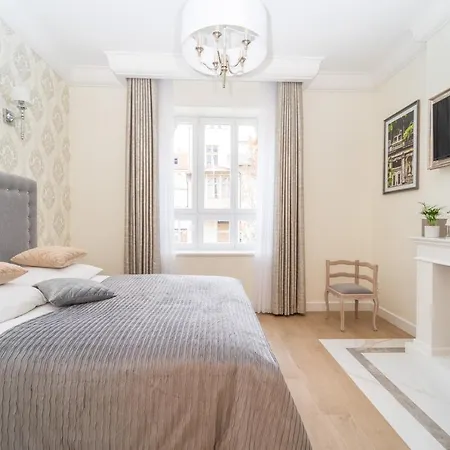 Cassino Residence Victus Close To The Beach By Noclegi Renters Apartman