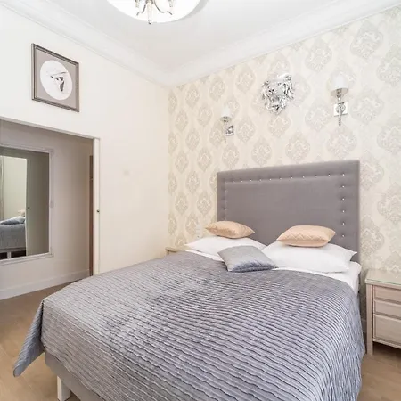 Cassino Residence Victus Close To The Beach By Noclegi Renters Apartman *